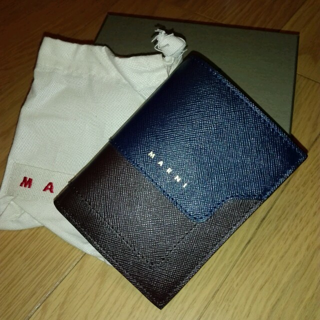 Marni(マルニ)のMARNI　折りたたみ財布 レディースのファッション小物(財布)の商品写真