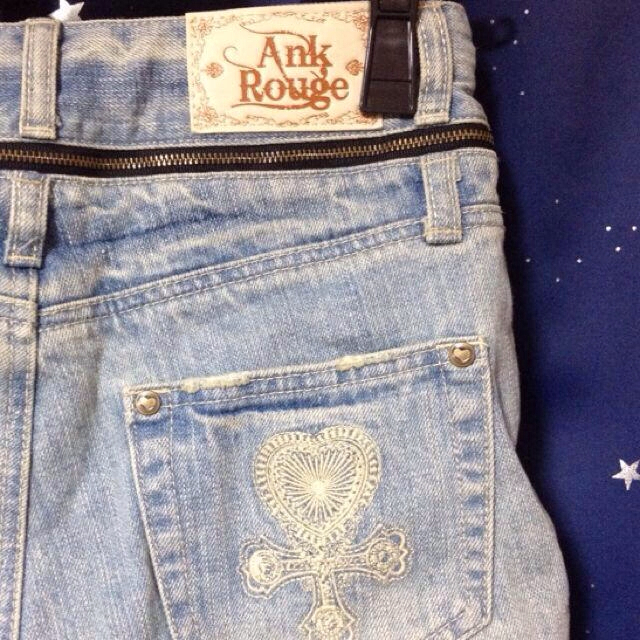 Ank Rouge(アンクルージュ)のAnk☆クラッシュデニムショーパン レディースのパンツ(ショートパンツ)の商品写真