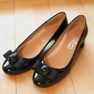 サルヴァトーレフェラガモ(Salvatore Ferragamo)のフェラガモ パンプス ローファー (ハイヒール/パンプス)