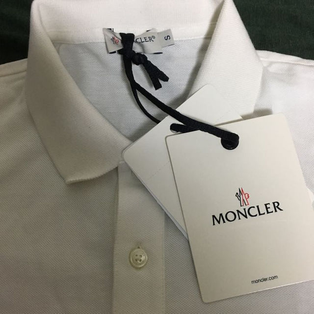 MONCLER(モンクレール)の専用モンクレール白ポロシャツ S正規品新品未使用 メンズのトップス(ポロシャツ)の商品写真