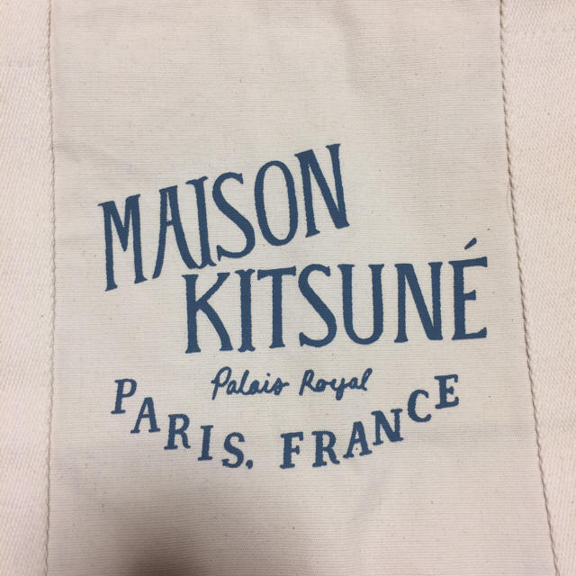 MAISON KITSUNE'(メゾンキツネ)のnmn様 新品 MAISON KITSUNE トートバッグ レディースのバッグ(トートバッグ)の商品写真