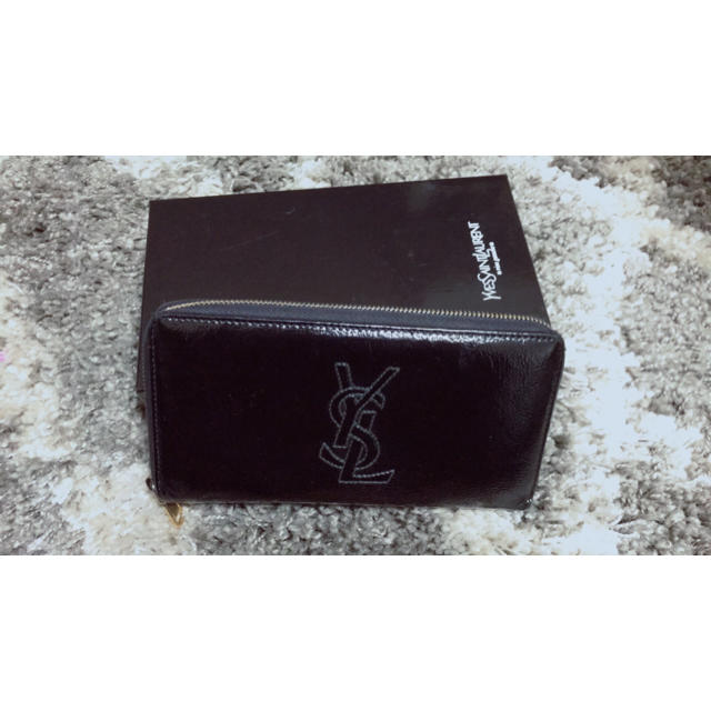 Saint Laurent(サンローラン)のYSLの財布 レディースのファッション小物(財布)の商品写真