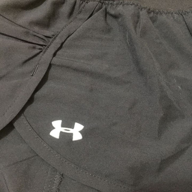 UNDER ARMOUR(アンダーアーマー)のUNDER ARMOUR ショートパンツ SM レディースのパンツ(ショートパンツ)の商品写真