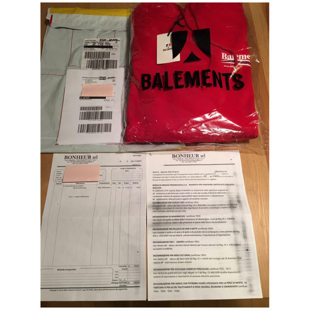 Supreme(シュプリーム)のBalements Red Hoodie M メンズのトップス(パーカー)の商品写真