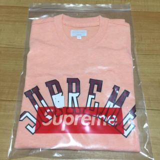 シュプリーム(Supreme)の値下げsupreme Curve Logo Tee アーチロゴ ピンク Sサイズ(Tシャツ/カットソー(半袖/袖なし))