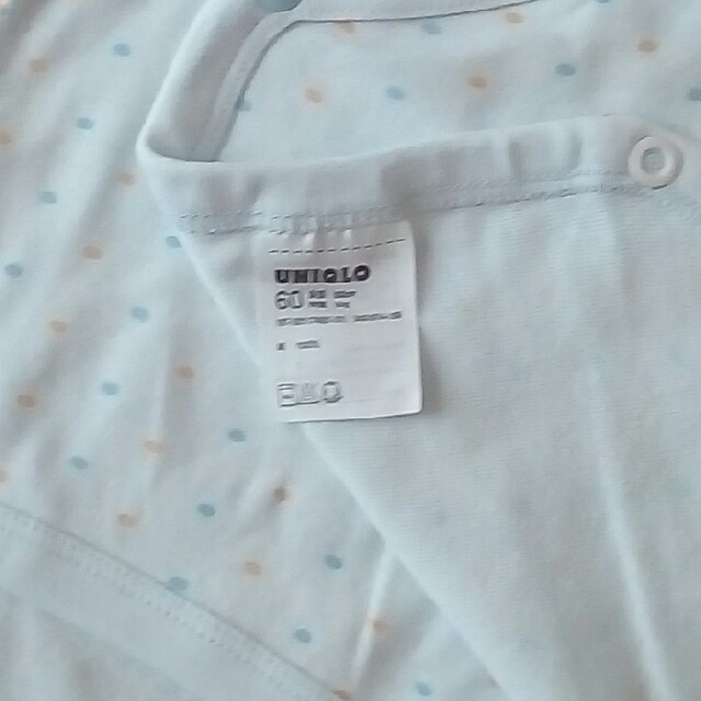 UNIQLO(ユニクロ)のコンビ肌着　60㎝　中古品 キッズ/ベビー/マタニティのベビー服(~85cm)(肌着/下着)の商品写真