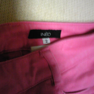イネド(INED)のINED　パンツ　サイズ2(デニム/ジーンズ)