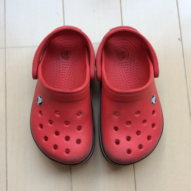 crocs(クロックス)のクロックス6〜7 キッズ/ベビー/マタニティのベビー靴/シューズ(~14cm)(サンダル)の商品写真