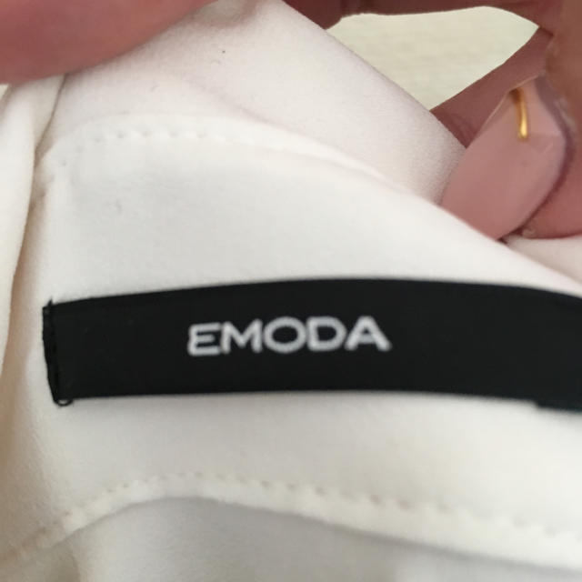 EMODA(エモダ)のバイカラーシャツ レディースのトップス(シャツ/ブラウス(長袖/七分))の商品写真