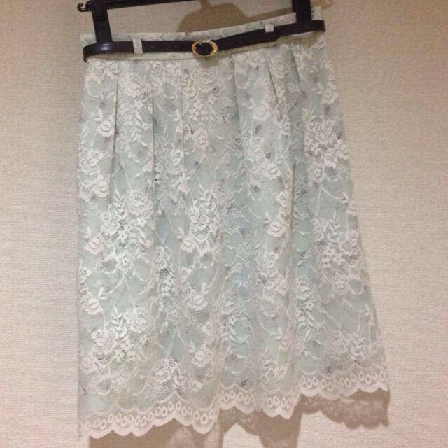 LAISSE PASSE(レッセパッセ)のデビュードフィオレ♡総レーススカート♡ レディースのスカート(ひざ丈スカート)の商品写真