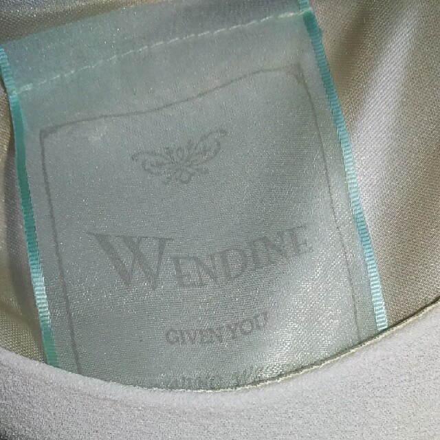 Wendine(ウエンディーネ)の美品 WENDINEワンピース   結婚式 　同窓会 レディースのフォーマル/ドレス(ミディアムドレス)の商品写真