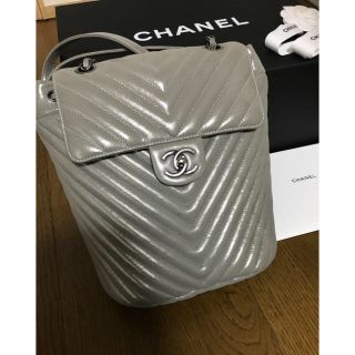 シャネル(CHANEL)のCHANEL リュック シルバーメタリックカーフ 美品 シャネル お値下げ！(リュック/バックパック)