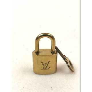 ルイヴィトン(LOUIS VUITTON)のルイヴィトン　カデナ、鍵×1(その他)