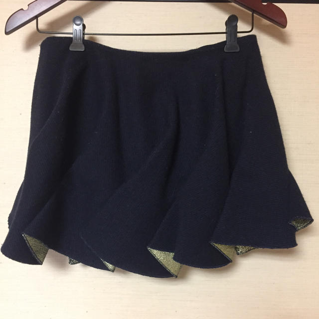 UNDERCOVER(アンダーカバー)のお値下げ！ 希少 アンダーカバー 箔加工スカート 立体 レディースのスカート(ミニスカート)の商品写真