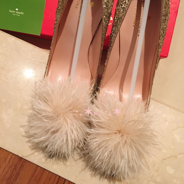 キラキラふわふわ♥kate spade グリッター ファー パンプス ハイヒール