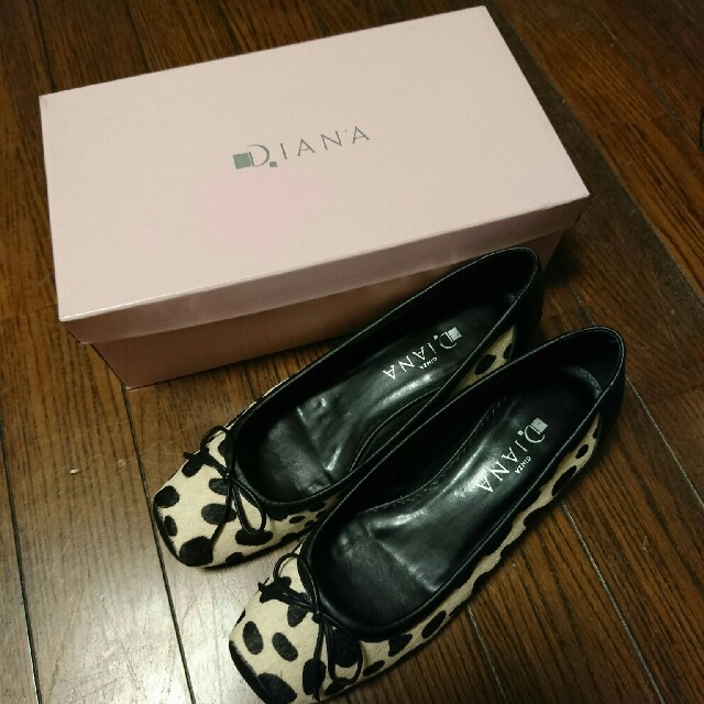 DIANA(ダイアナ)のお値下げ 美品 DIANA 柄パンプス レディースの靴/シューズ(ハイヒール/パンプス)の商品写真