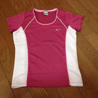 ナイキ(NIKE)のナイキ☆NIKE☆ランニングウェアS(Tシャツ(半袖/袖なし))