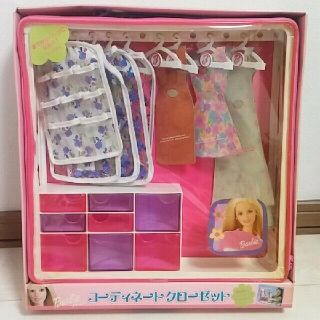 バービー(Barbie)のBarbie❤持ち運び式！コーディネートクローゼット【バービー人形】(ぬいぐるみ/人形)