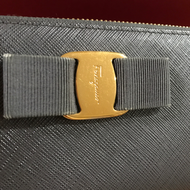 Salvatore Ferragamo(サルヴァトーレフェラガモ)のフェラガモ長財布 レディースのファッション小物(財布)の商品写真