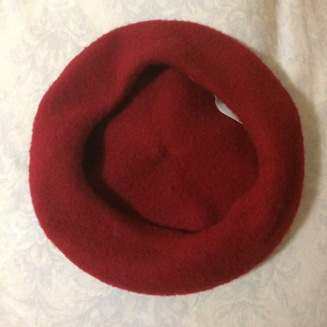 THE EMPORIUM(ジエンポリアム)のyum様専用 フェルト素材ベレー帽 レディースの帽子(ハンチング/ベレー帽)の商品写真