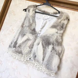 ザラ(ZARA)の【未使用品】 ラビット ファーベスト(毛皮/ファーコート)