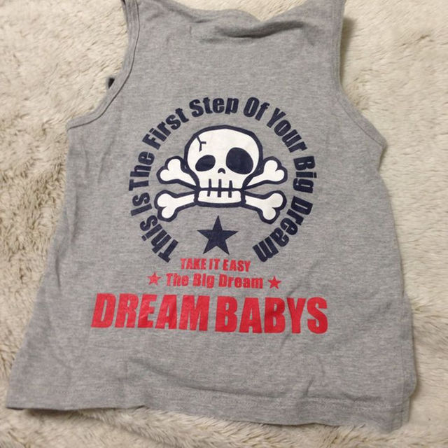 DREAMBABYS(ドリームベイビーズ)のDREAM BABYS ノースリーブパーカー 110 キッズ/ベビー/マタニティのキッズ服男の子用(90cm~)(Tシャツ/カットソー)の商品写真