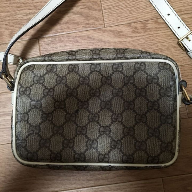 Gucci(グッチ)のGUCCI ショルダーバック レディースのバッグ(ショルダーバッグ)の商品写真