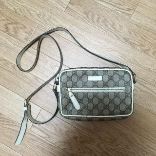 グッチ(Gucci)のGUCCI ショルダーバック(ショルダーバッグ)