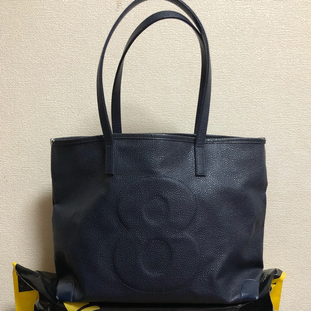 aniary(アニアリ)のmuta(ムータ) エンボス8トートバッグ・PVCレザー メンズのバッグ(トートバッグ)の商品写真