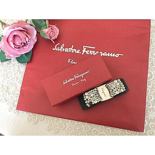 サルヴァトーレフェラガモ(Salvatore Ferragamo)のmiu様専用/希少フェラガモ ビジューバレッタ(バレッタ/ヘアクリップ)