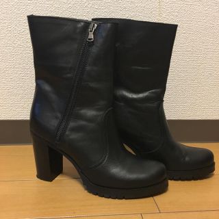 ビームス(BEAMS)のLADY  KIARA レザーショートブーツ(ブーツ)