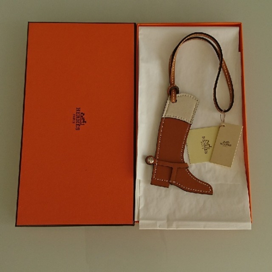 Hermes(エルメス)の エルメス チャーム パドック ボット ハンドメイドのファッション小物(バッグチャーム)の商品写真