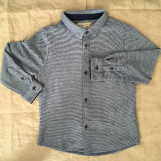 ザラキッズ(ZARA KIDS)のZARA BOYS ブルー シャツ110センチ(Tシャツ/カットソー)