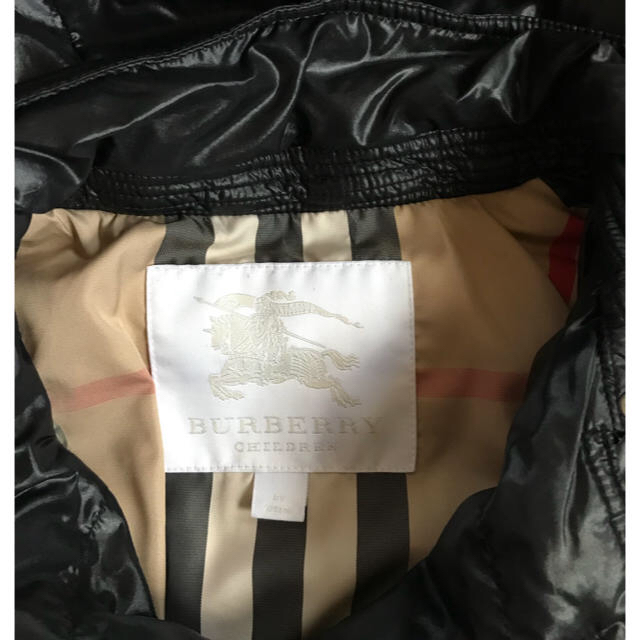 BURBERRY(バーバリー)の専用です！バーバリー 8Ｙ・128㎝ コート 美品 キッズ/ベビー/マタニティのキッズ服女の子用(90cm~)(コート)の商品写真