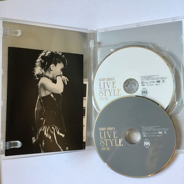 安室奈美恵 LIVE STYLE 2016-2017 DVD 2枚組 中古 引退 エンタメ/ホビーのエンタメ その他(その他)の商品写真