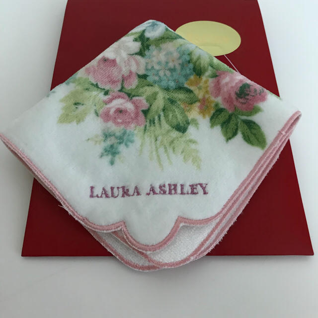 LAURA ASHLEY(ローラアシュレイ)の【新品】ローラアシュレイ ハンカチ レディースのファッション小物(ハンカチ)の商品写真