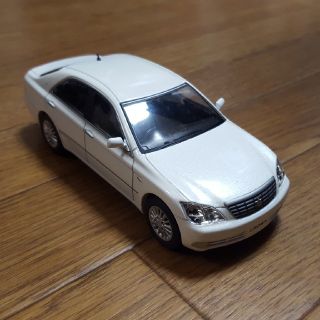 トヨタ(トヨタ)のミニカー　トヨタ　crown(ミニカー)