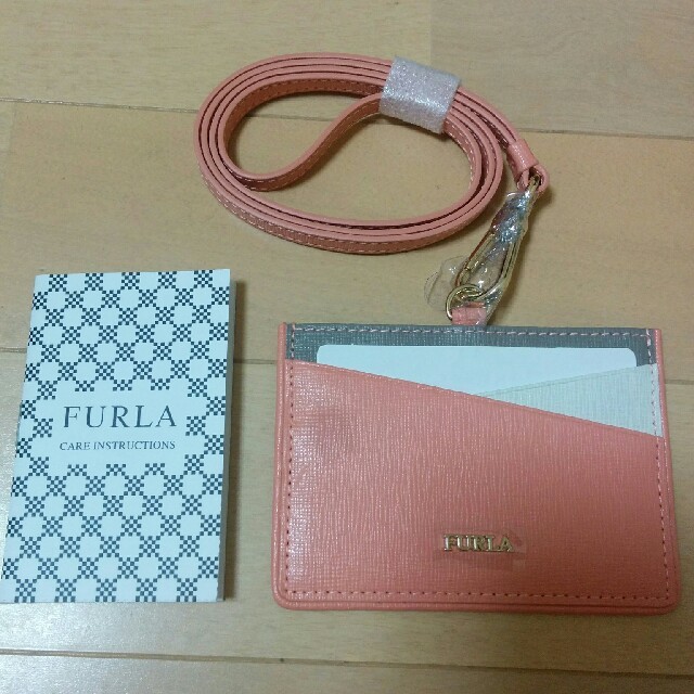 Furla(フルラ)のフルラ パスケース ID カードホルダー ハンドメイドのファッション小物(その他)の商品写真