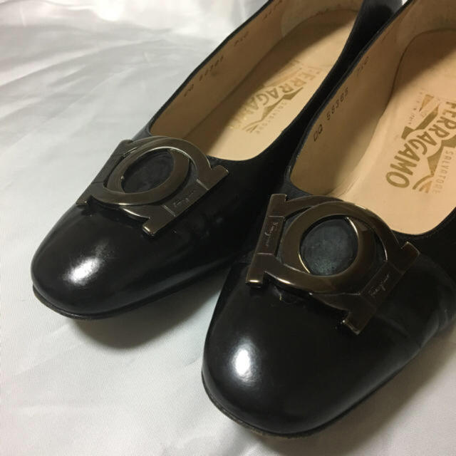 Salvatore Ferragamo(サルヴァトーレフェラガモ)のren様専用 レディースの靴/シューズ(ハイヒール/パンプス)の商品写真