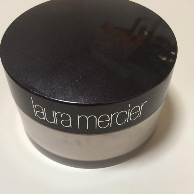 laura mercier(ローラメルシエ)のローラメルシエ ルースセッティングパウダー コスメ/美容のベースメイク/化粧品(フェイスパウダー)の商品写真