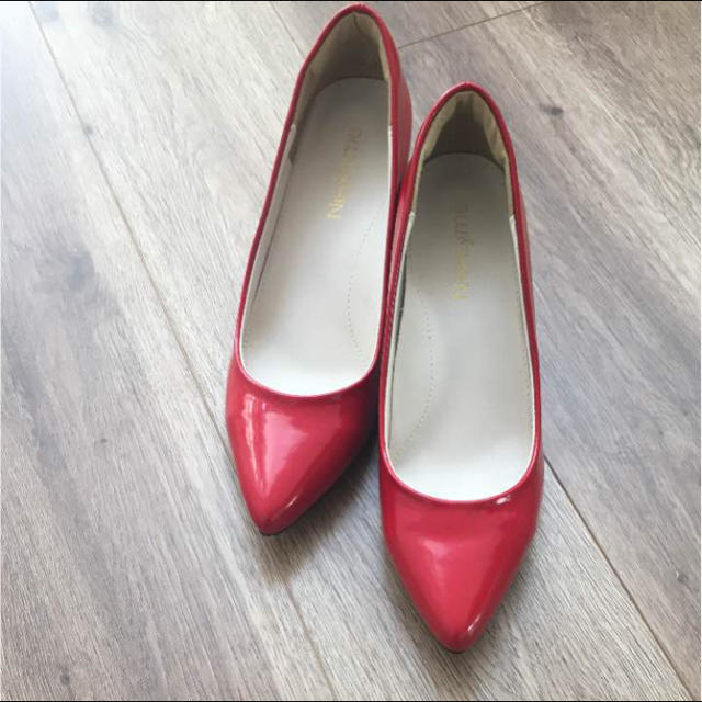 赤のエナメルパンプス♡ レディースの靴/シューズ(ハイヒール/パンプス)の商品写真
