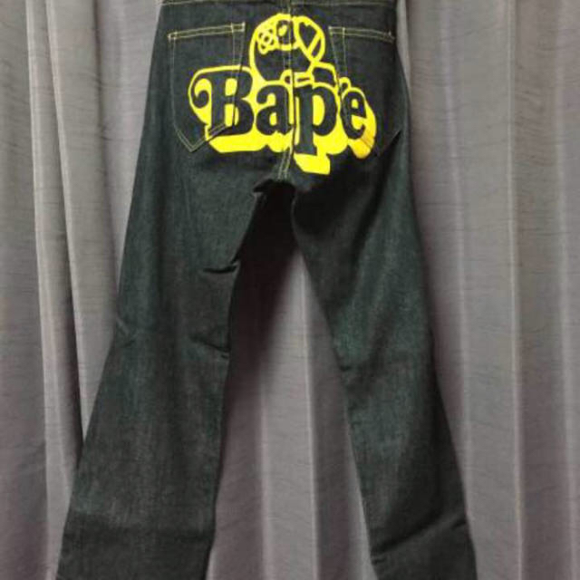 A BATHING APE(アベイシングエイプ)のBABY MiLOデニム レディースのパンツ(デニム/ジーンズ)の商品写真