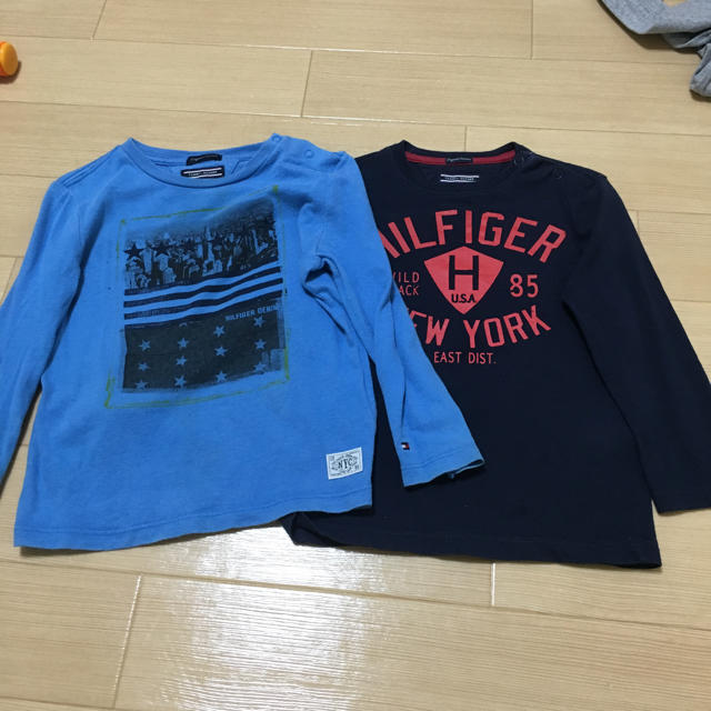 TOMMY HILFIGER(トミーヒルフィガー)のトミーヒルフィガー ロンT 92センチ キッズ/ベビー/マタニティのキッズ服男の子用(90cm~)(Tシャツ/カットソー)の商品写真