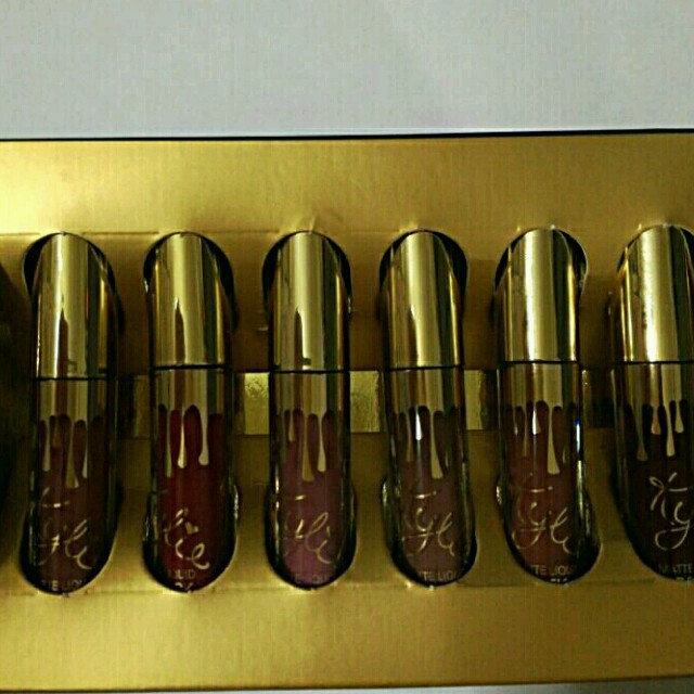 新品✨送料込み✨マットリップ6色セット💄 コスメ/美容のベースメイク/化粧品(口紅)の商品写真