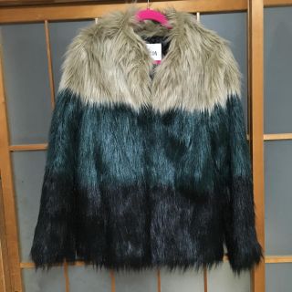 GYDA(毛皮/ファーコート ・ グレー/灰色系)のフリマアイテム一覧 GYDA(毛皮/ファーコート ・ グレー/灰色系)のフリマアイテム一覧