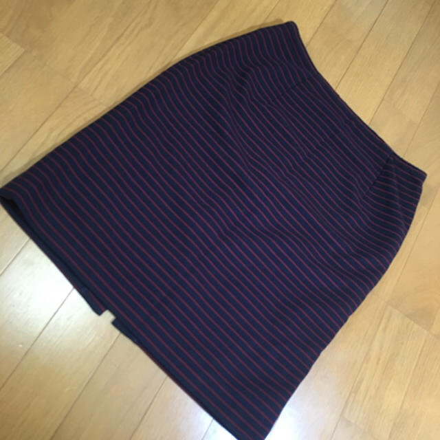 grove(グローブ)のグローブ ボルドーx紺色 ボーダースカート 新品！！ レディースのスカート(ひざ丈スカート)の商品写真