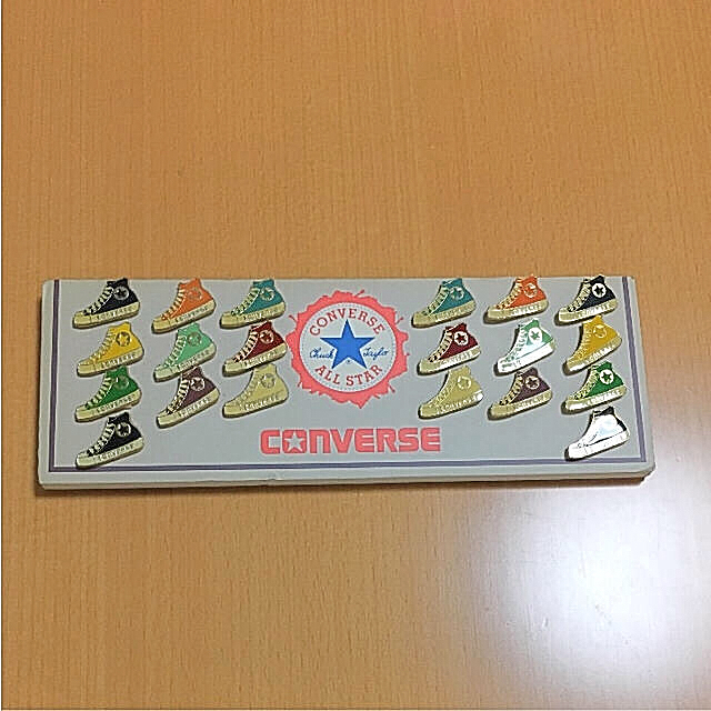 CONVERSE(コンバース)の激レア！  コンバース ピンズ 20個セット エンタメ/ホビーのアニメグッズ(バッジ/ピンバッジ)の商品写真