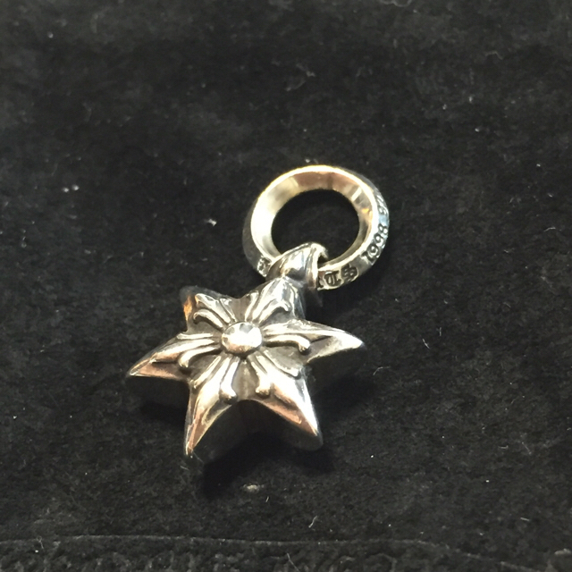 Chrome Hearts(クロムハーツ)の★オキシュウ様  専用★スターチャーム Chrome hearts  メンズのアクセサリー(ネックレス)の商品写真