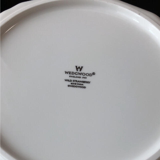 WEDGWOOD(ウェッジウッド)の大皿 インテリア/住まい/日用品のキッチン/食器(調理道具/製菓道具)の商品写真