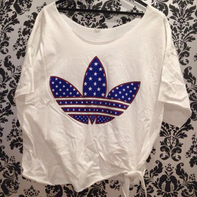 adidas(アディダス)のadidas Tシャツ◡̈ レディースのトップス(Tシャツ(半袖/袖なし))の商品写真